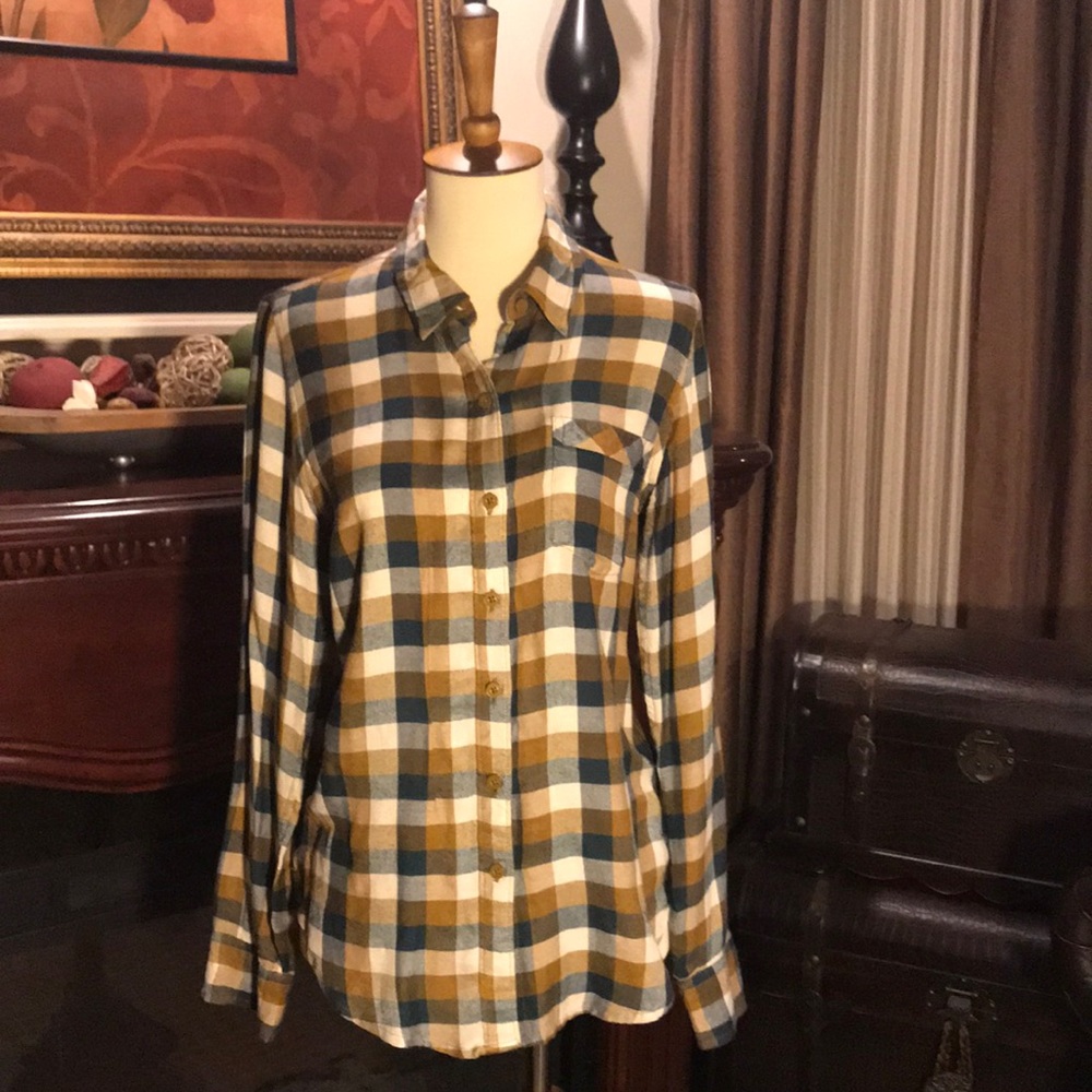 ๐บ๐ผ๐ธ Lucky Brand button down top ๐บ๐ผ๐ธ - Picture 3 of 7